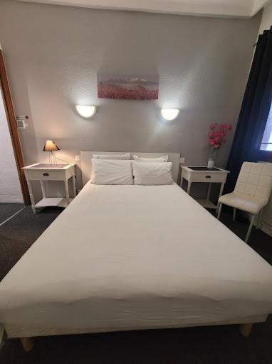 Hotel Les Glycines Prades  Buitenkant foto